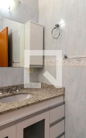 Casa à venda com 150m², 3 quartos e 2 vagasBanheiro da Suíte 1