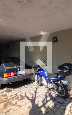 Casa à venda com 220m², 2 quartos e 2 vagas Casa à venda com 220m², 2 quartos e 2 vagasGaragem