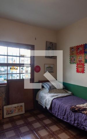 Casa à venda com 220m², 2 quartos e 2 vagas Casa à venda com 220m², 2 quartos e 2 vagasQuarto 1