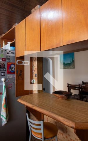 Casa à venda com 220m², 2 quartos e 2 vagas Casa à venda com 220m², 2 quartos e 2 vagasCozinha
