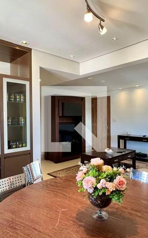 Apartamento à venda com 120m², 3 quartos e 3 vagas Apartamento à venda com 120m², 3 quartos e 3 vagassala