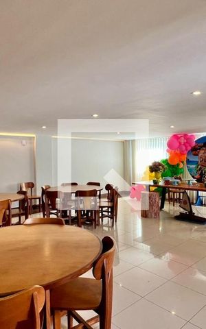 Apartamento à venda com 120m², 3 quartos e 3 vagas Apartamento à venda com 120m², 3 quartos e 3 vagasÁrea comum - Salão de festas