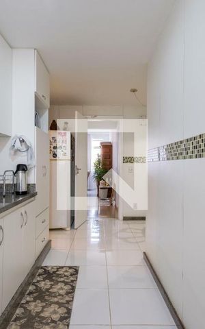 Apartamento à venda com 180m², 4 quartos e 2 vagas Apartamento à venda com 180m², 4 quartos e 2 vagascozinha