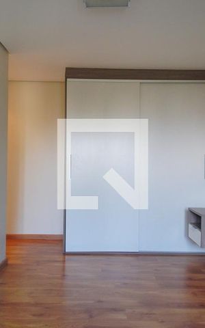 Casa à venda com 450m², 5 quartos e 4 vagas Casa à venda com 450m², 5 quartos e 4 vagasSuíte 3