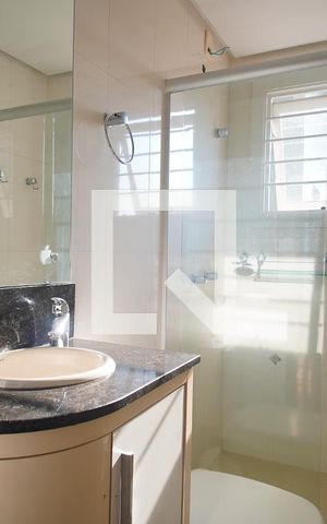Casa à venda com 450m², 5 quartos e 4 vagas Casa à venda com 450m², 5 quartos e 4 vagasBanheiro da Suíte 4