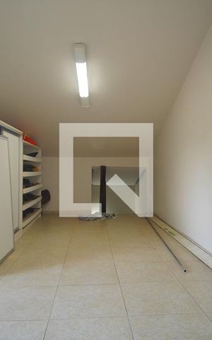 Casa à venda com 450m², 5 quartos e 4 vagas Casa à venda com 450m², 5 quartos e 4 vagasTerraço