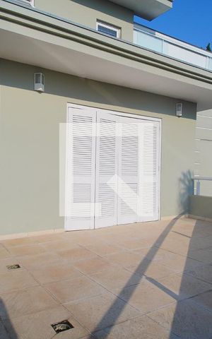Casa à venda com 450m², 5 quartos e 4 vagas Casa à venda com 450m², 5 quartos e 4 vagasvista da Sala 2
