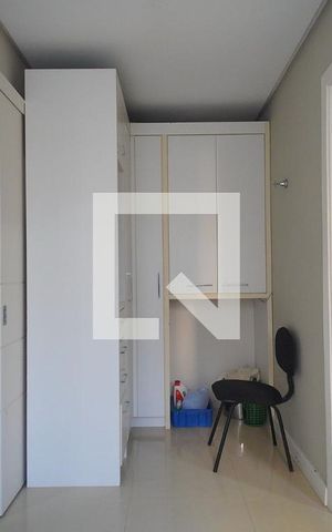 Casa à venda com 450m², 5 quartos e 4 vagas Casa à venda com 450m², 5 quartos e 4 vagasÁrea de Serviço