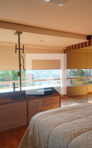 Casa à venda com 450m², 5 quartos e 4 vagas Casa à venda com 450m², 5 quartos e 4 vagasSuíte 1