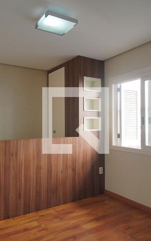 Casa à venda com 450m², 5 quartos e 4 vagas Casa à venda com 450m², 5 quartos e 4 vagasSuíte 4