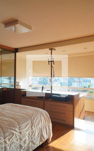 Casa à venda com 450m², 5 quartos e 4 vagas Casa à venda com 450m², 5 quartos e 4 vagasSuíte 1