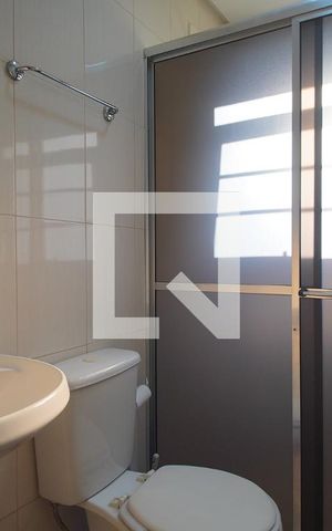 Casa à venda com 450m², 5 quartos e 4 vagas Casa à venda com 450m², 5 quartos e 4 vagasBanheiro de serviço