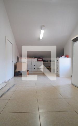 Casa à venda com 450m², 5 quartos e 4 vagas Casa à venda com 450m², 5 quartos e 4 vagasTerraço