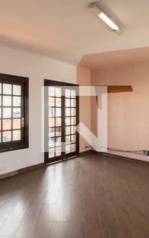 Casa para alugar com 500m², 7 quartos e sem vaga Casa para alugar com 500m², 7 quartos e sem vagaQuarto 6