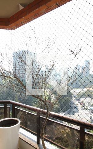 Apartamento à venda com 235m², 3 quartos e 3 vagasSacada