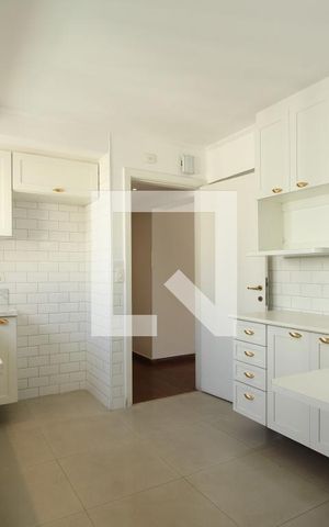 Apartamento à venda com 235m², 3 quartos e 3 vagasCozinha 