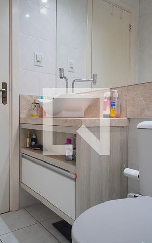 Apartamento à venda com 59m², 2 quartos e 1 vaga Apartamento à venda com 59m², 2 quartos e 1 vagaBanheiro