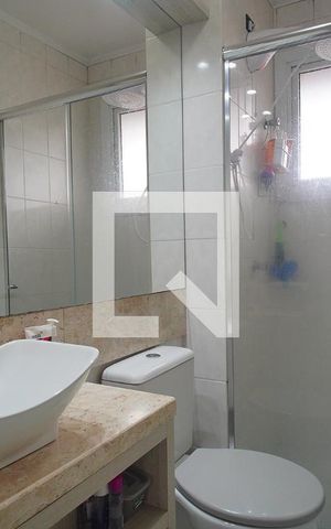 Apartamento à venda com 59m², 2 quartos e 1 vaga Apartamento à venda com 59m², 2 quartos e 1 vagaBanheiro