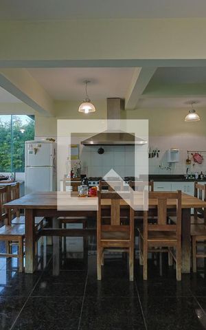 Casa de condomínio à venda com 560m², 5 quartos e 6 vagas Casa de condomínio à venda com 560m², 5 quartos e 6 vagasCozinha/Copa