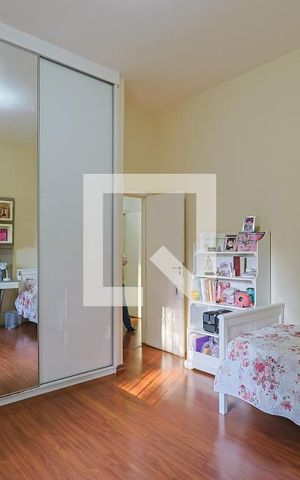 Casa de condomínio à venda com 560m², 5 quartos e 6 vagas Casa de condomínio à venda com 560m², 5 quartos e 6 vagasSuíte 2