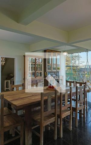 Casa de condomínio à venda com 560m², 5 quartos e 6 vagas Casa de condomínio à venda com 560m², 5 quartos e 6 vagasCozinha/Copa