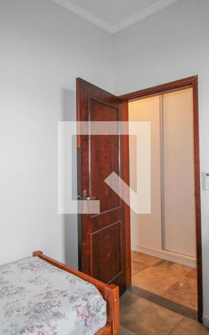Casa à venda com 230m², 3 quartos e 3 vagas Casa à venda com 230m², 3 quartos e 3 vagasQuarto 2