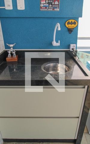 Casa à venda com 230m², 3 quartos e 3 vagas Casa à venda com 230m², 3 quartos e 3 vagaslavanderia