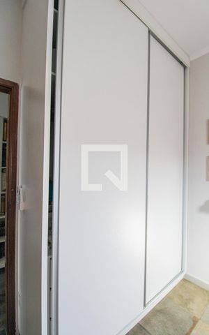 Casa à venda com 230m², 3 quartos e 3 vagas Casa à venda com 230m², 3 quartos e 3 vagasQuarto