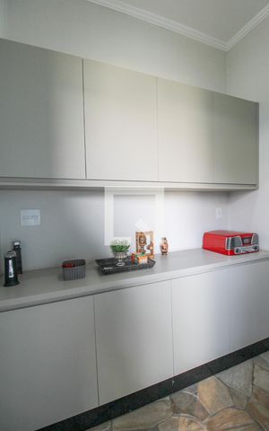 Casa à venda com 230m², 3 quartos e 3 vagas Casa à venda com 230m², 3 quartos e 3 vagasCozinha