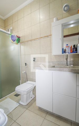 Casa à venda com 230m², 3 quartos e 3 vagas Casa à venda com 230m², 3 quartos e 3 vagasBanheiro Suíte