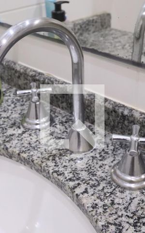 Apartamento à venda com 65m², 2 quartos e 1 vaga Apartamento à venda com 65m², 2 quartos e 1 vagaBanheiro