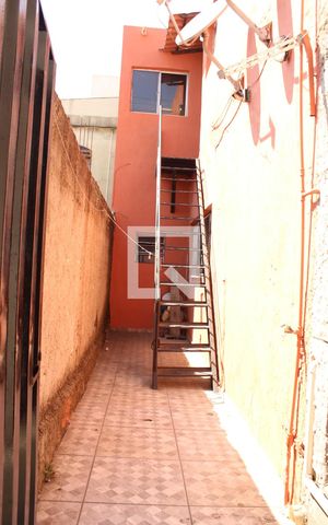Casa à venda com 187m², 6 quartos e 3 vagasAcesso Imóveis Inferiores 