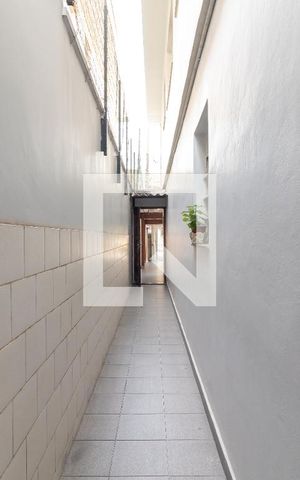 Casa à venda com 139m², 3 quartos e 2 vagasCorredor Lateral