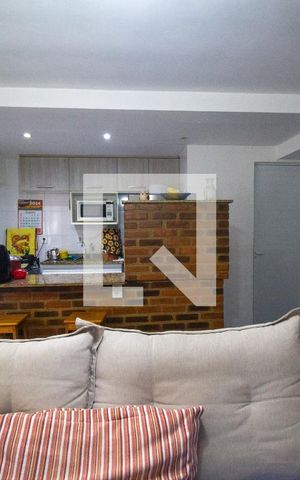 Casa de condomínio à venda com 55m², 2 quartos e 1 vaga Casa de condomínio à venda com 55m², 2 quartos e 1 vagaSala