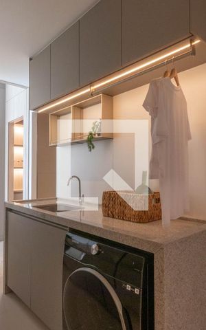 Apartamento à venda com 177m², 4 quartos e 3 vagas Apartamento à venda com 177m², 4 quartos e 3 vagasÁrea de Serviço