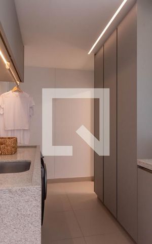 Apartamento à venda com 177m², 4 quartos e 3 vagas Apartamento à venda com 177m², 4 quartos e 3 vagasÁrea de Serviço