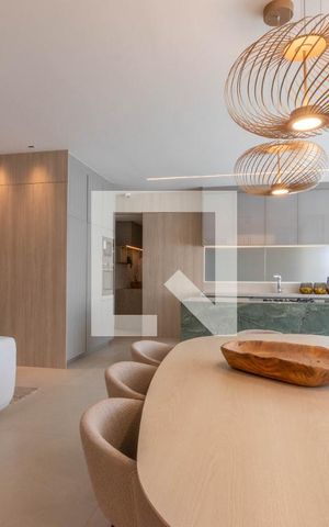 Apartamento à venda com 177m², 4 quartos e 3 vagas Apartamento à venda com 177m², 4 quartos e 3 vagasSala