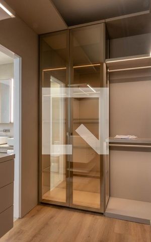 Apartamento à venda com 177m², 4 quartos e 3 vagas Apartamento à venda com 177m², 4 quartos e 3 vagasCloset
