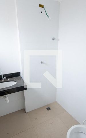 Studio para alugar com 29m², 1 quarto e sem vaga Studio para alugar com 29m², 1 quarto e sem vagaBanheiro