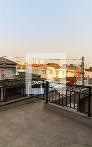Casa à venda com 194m², 4 quartos e 2 vagas Casa à venda com 194m², 4 quartos e 2 vagasVaranda Da Suíte 2