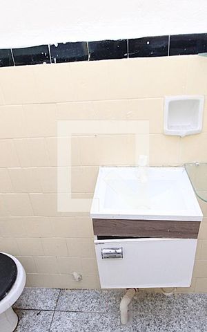 Casa para alugar com 60m², 1 quarto e sem vagaBanheiro