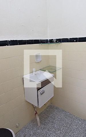 Casa para alugar com 60m², 1 quarto e sem vagaBanheiro