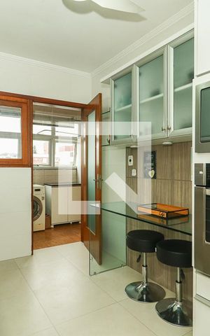 Apartamento à venda com 270m², 3 quartos e 2 vagas Apartamento à venda com 270m², 3 quartos e 2 vagasCozinha