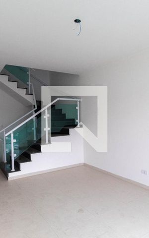 Casa à venda com 179m², 3 quartos e 2 vagas Casa à venda com 179m², 3 quartos e 2 vagasSala