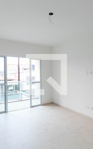 Casa à venda com 179m², 3 quartos e 2 vagas Casa à venda com 179m², 3 quartos e 2 vagasSala