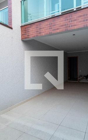 Casa à venda com 179m², 3 quartos e 2 vagas Casa à venda com 179m², 3 quartos e 2 vagasGaragem