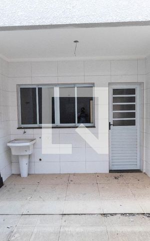 Casa à venda com 179m², 3 quartos e 2 vagas Casa à venda com 179m², 3 quartos e 2 vagasQuintal