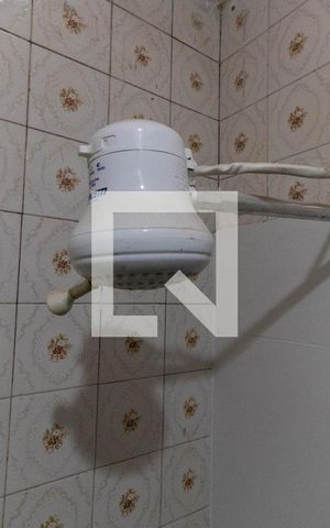 Casa à venda com 104m², 2 quartos e sem vaga Casa à venda com 104m², 2 quartos e sem vagaBanheiro