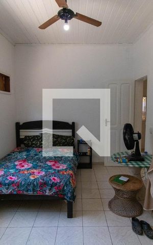 Casa à venda com 104m², 2 quartos e sem vaga Casa à venda com 104m², 2 quartos e sem vagaQuarto