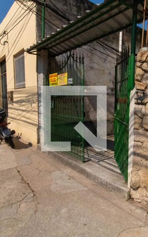 Casa à venda com 104m², 2 quartos e sem vaga Casa à venda com 104m², 2 quartos e sem vagaFachada